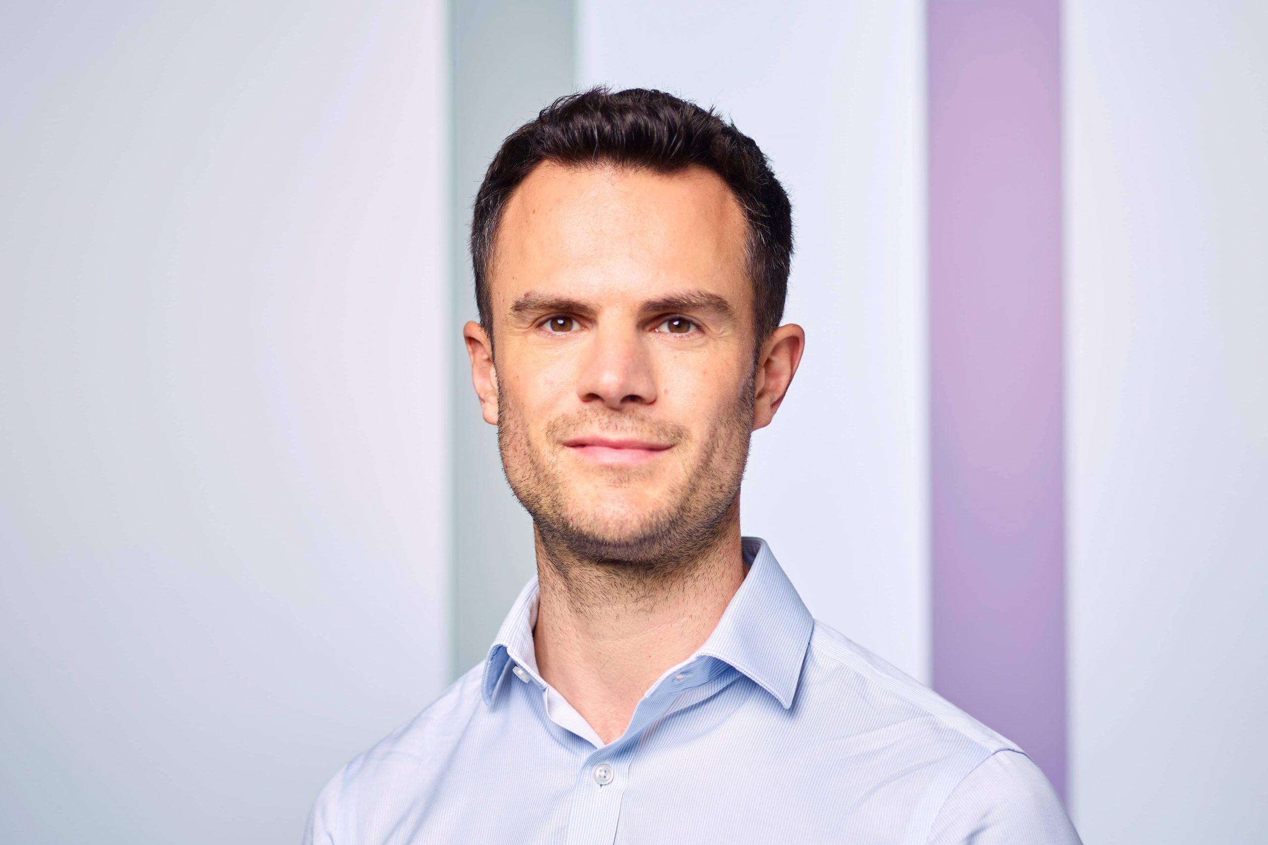 portrait of Oliver Topping